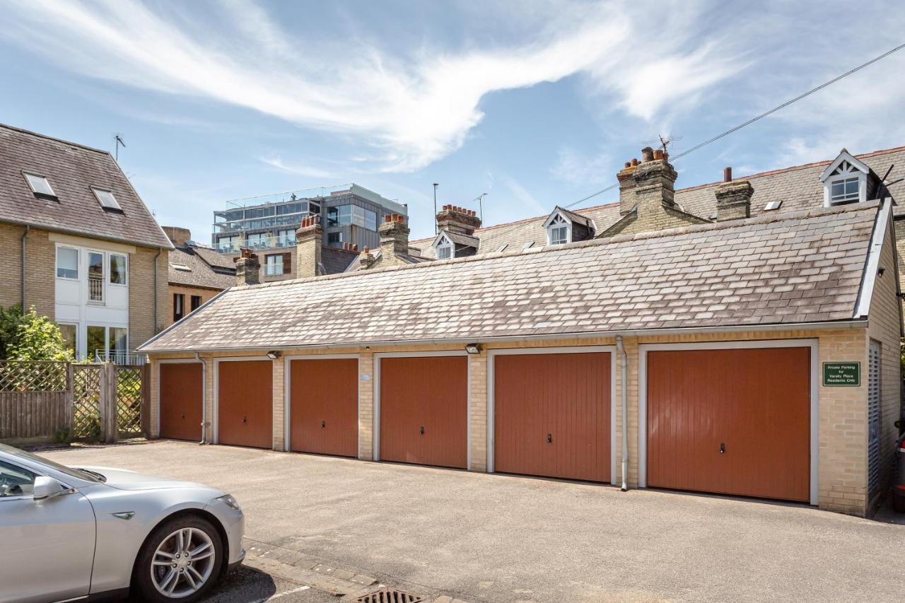 2 Bedroom City Centre Townhouse - With Parking Cambridge  Exterior photo