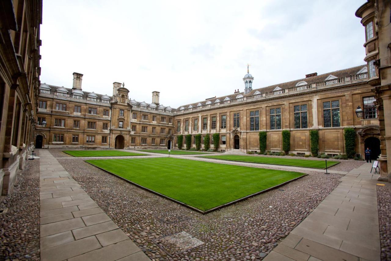 2 Bedroom City Centre Townhouse - With Parking Cambridge  Exterior photo